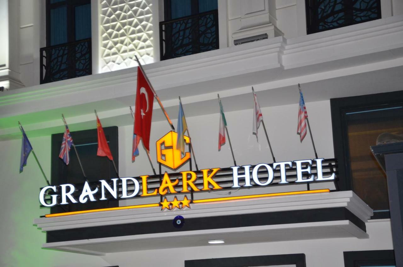 Grand Lark Hotel Адалар Экстерьер фото